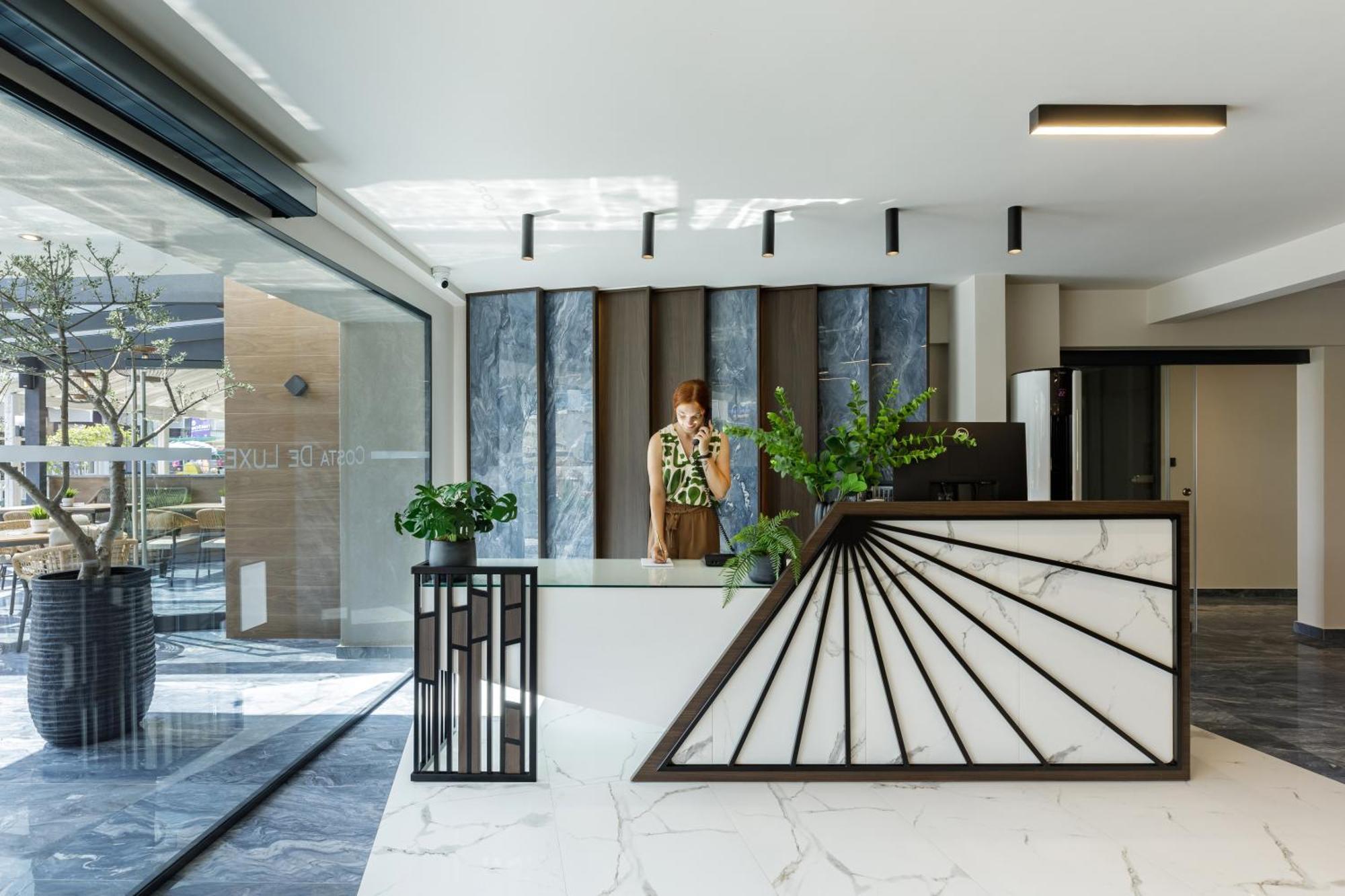 Costa De Luxe Suites Лептокария Екстериор снимка